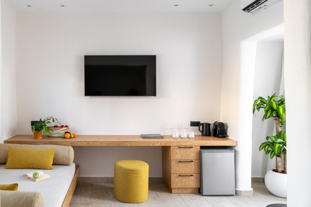 Enalios Sunset Suites Naxos City Bagian luar foto